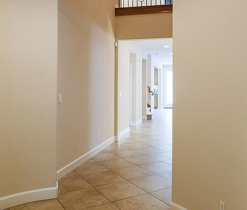 2nd image of 755 W Aster Pl