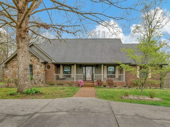 2101 Masters Dr, Springfield, TN 37172