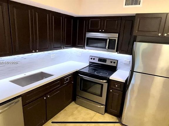 4th image of 3690 N 56th Ave APT 916