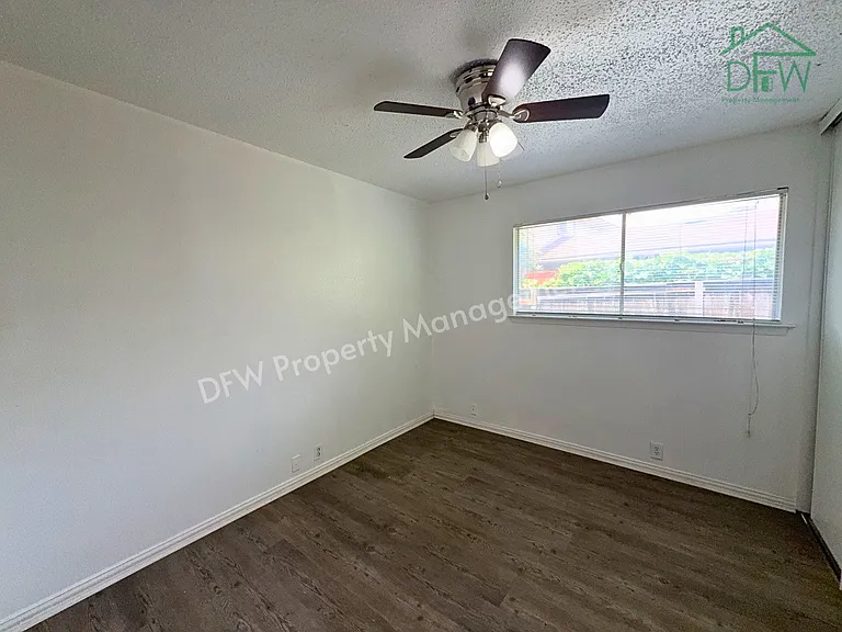 2613 Amherst Ct — Photo 17