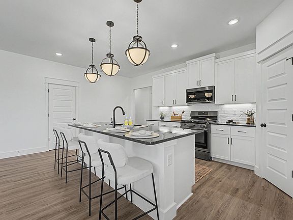 4th image of 1001 Aberdeen Avenue