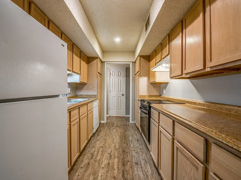 5302 Kenosha Ave — Photo 34