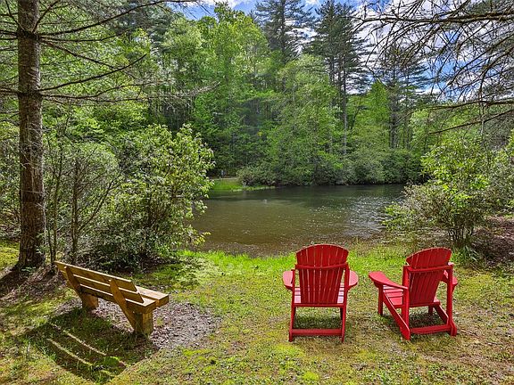 4th image of 7 Crestwood Road