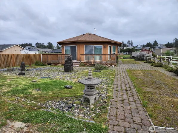 34500 G Street, Ocean Park, WA 98640