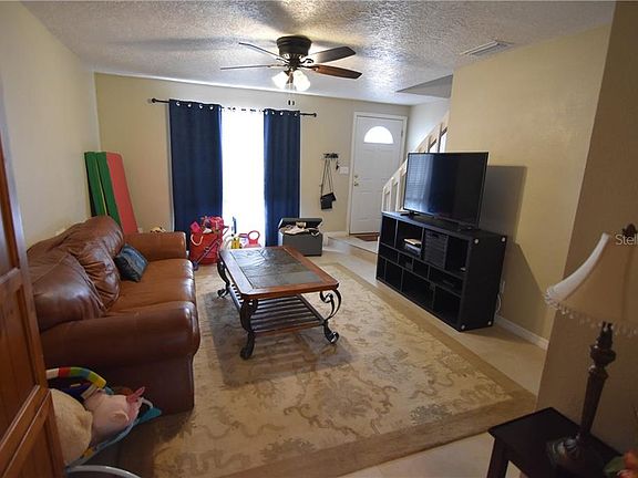 3rd image of 1505 Casa Park Cir
