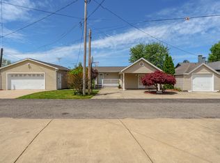 51770 Easy St, Paw Paw, MI