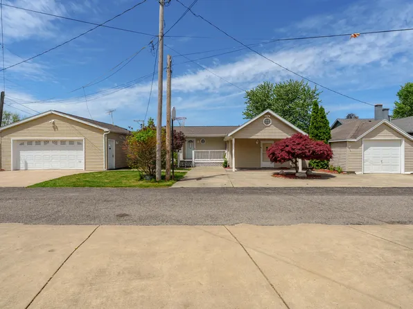 51770 Easy St, Paw Paw, MI 49079