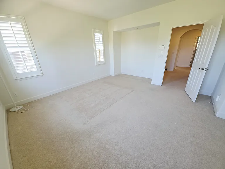 4887 Thorndike Ln — Photo 31