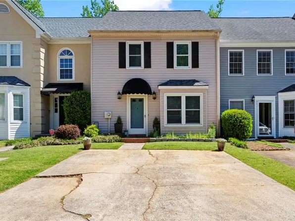 573 Salem Woods Dr SE, Marietta, GA 30067