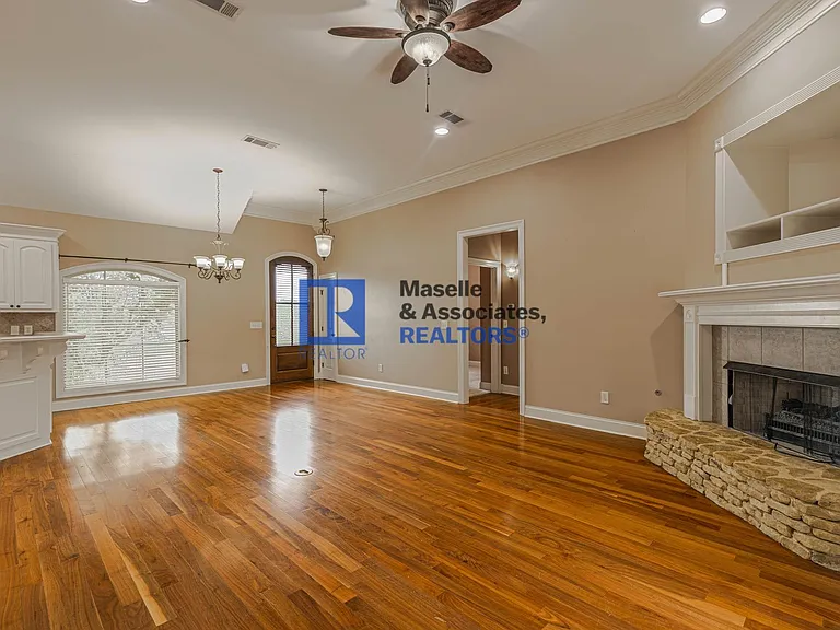 403 Evian Way — Photo 10