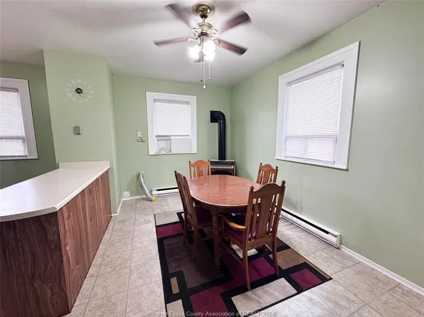 120 Park St, Amherstburg, ON N9V 1N8