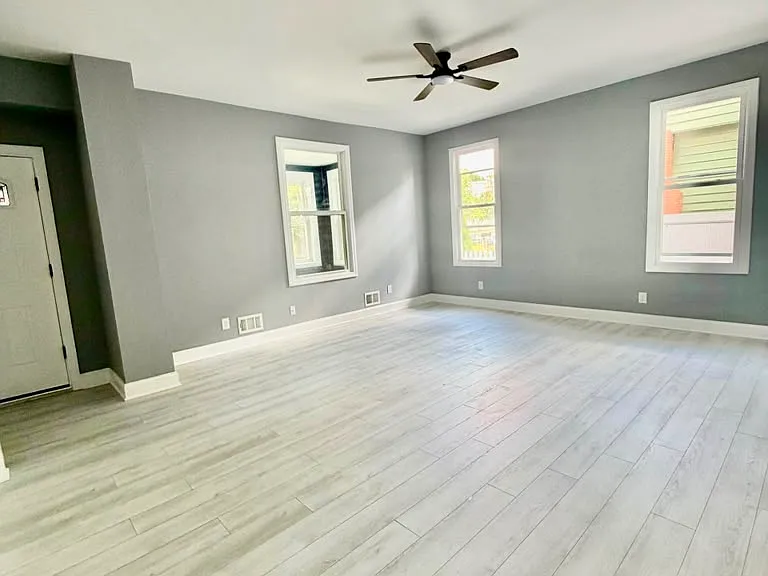 333 Washburn Ave — Photo 24
