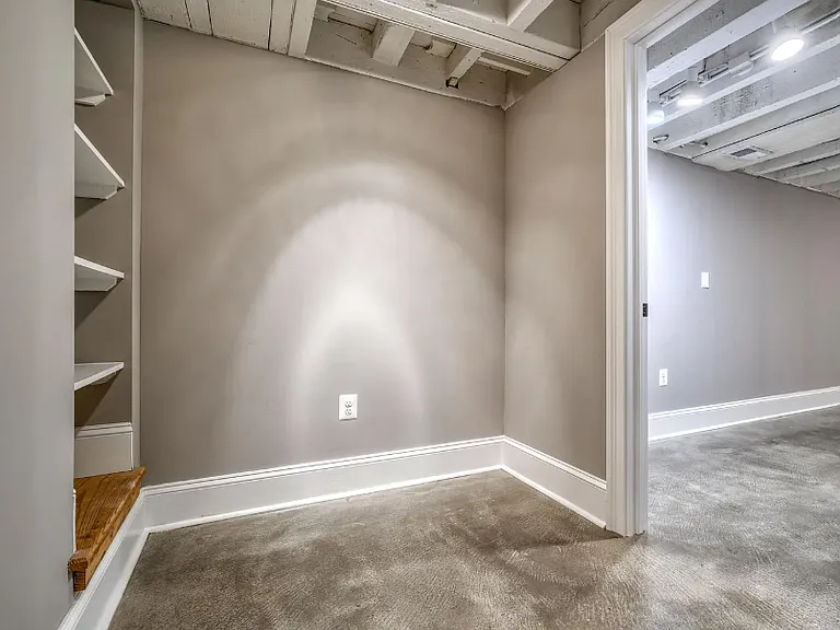 807 Light St #A — Photo 11