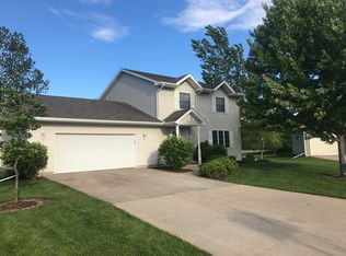 893 McKinley Ave, Omro, WI 54963