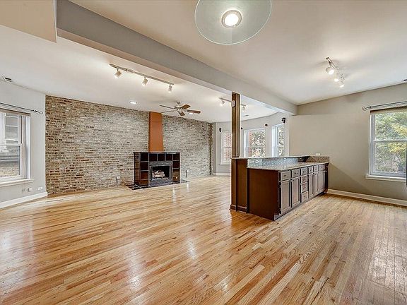 3rd image of 5708 N Winthrop Ave APT 2N