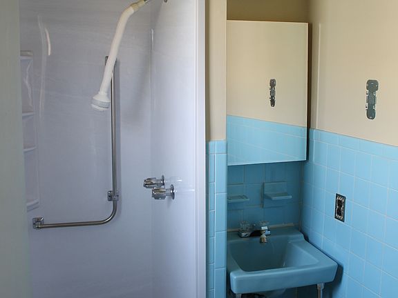 5th image of 69 Castle Harbor Dr