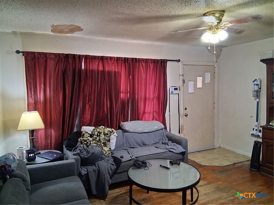 1st image of 602 Brook Dr