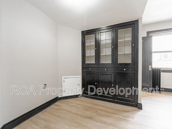 5th image of 37 W Saint Clair St APT 210