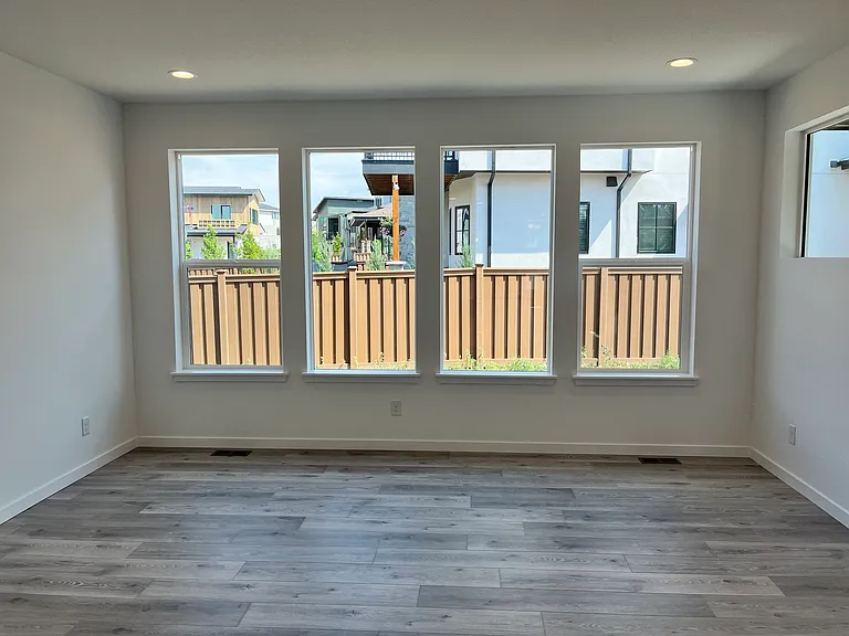 928 Saint Andrews Ln — Photo 14