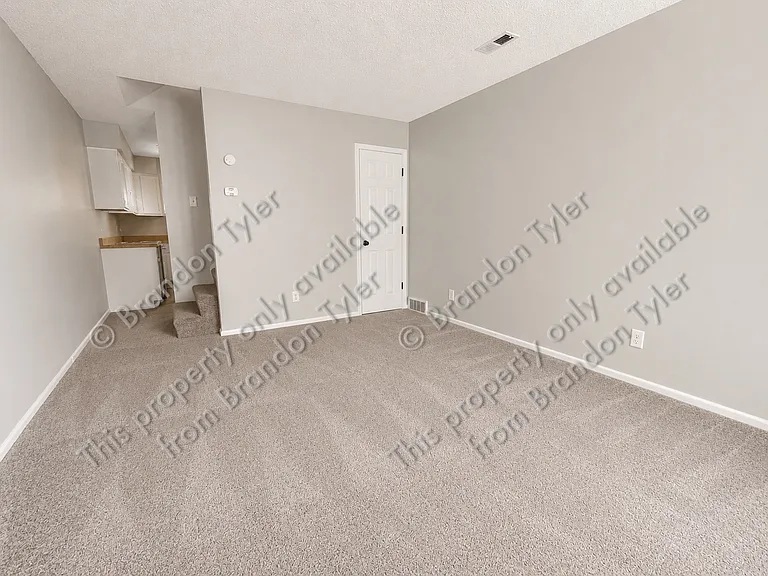 701 S 40th St — Photo 13