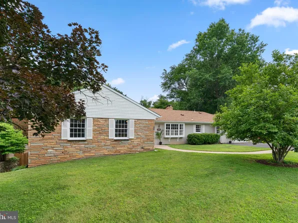 17512 Princess Anne Dr, Olney, MD 20832