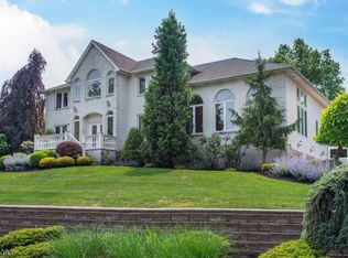 17 Emerson Rd, Morris Plains, NJ 07950