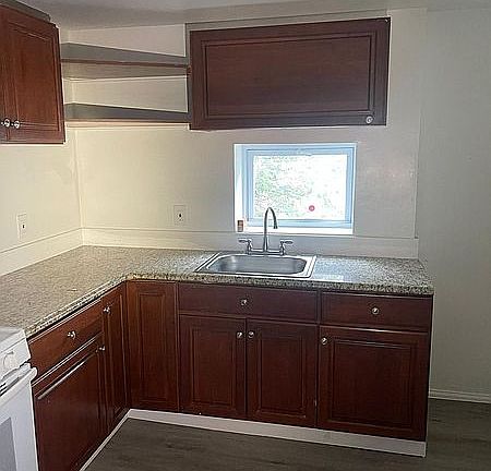 3rd image of 3430 Keim St