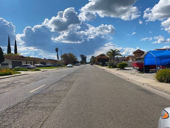 5th image of 12130 Kadota Ave