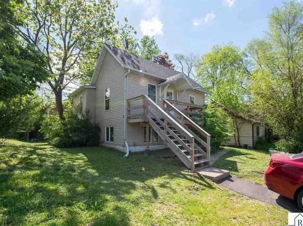 2005 7th Ave, Mankato, MN 56001