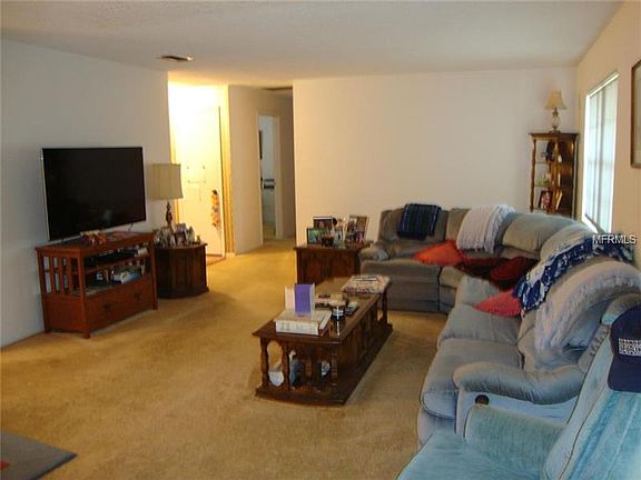 4th image of 827 Brentwood Dr