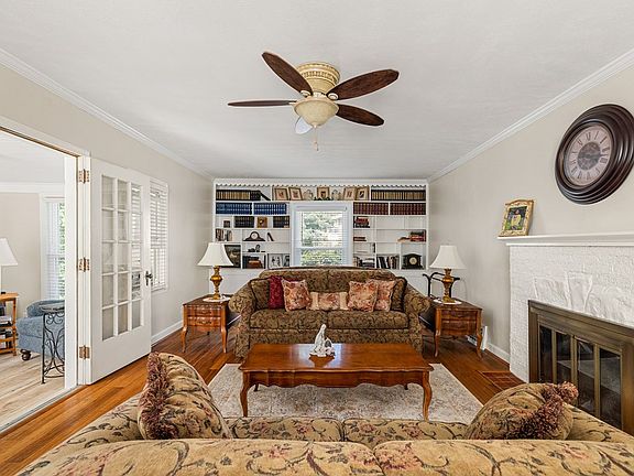 3rd image of 25 Glenbeck Ln