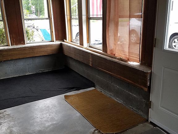 Front porch, viewing north