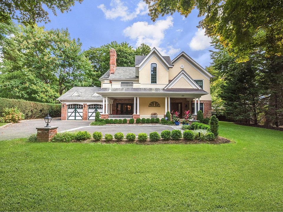 1st image of 131 Glenlawn Ave