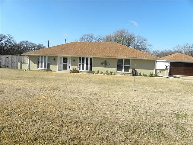 1st image of 211 Willowood Dr
