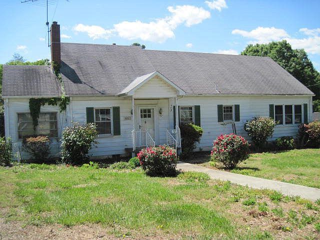 1st image of 1017 Summit Ave