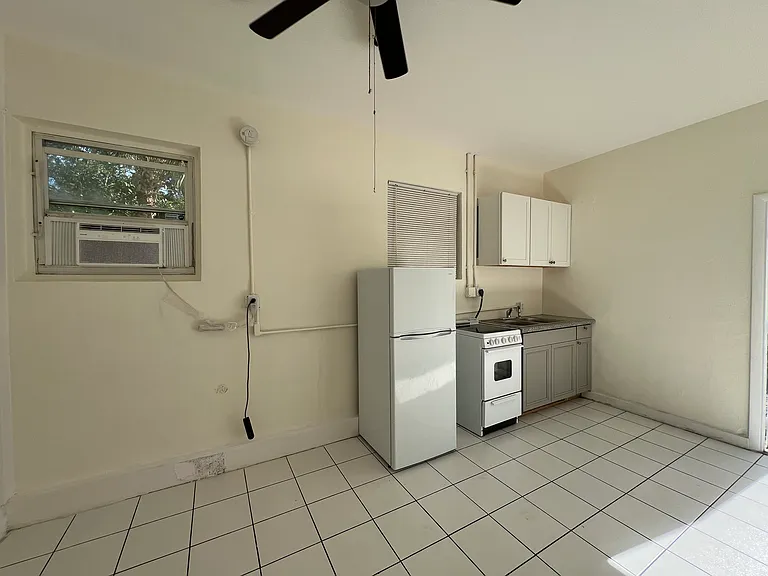 622 S Federal Hwy #9 — Photo 8