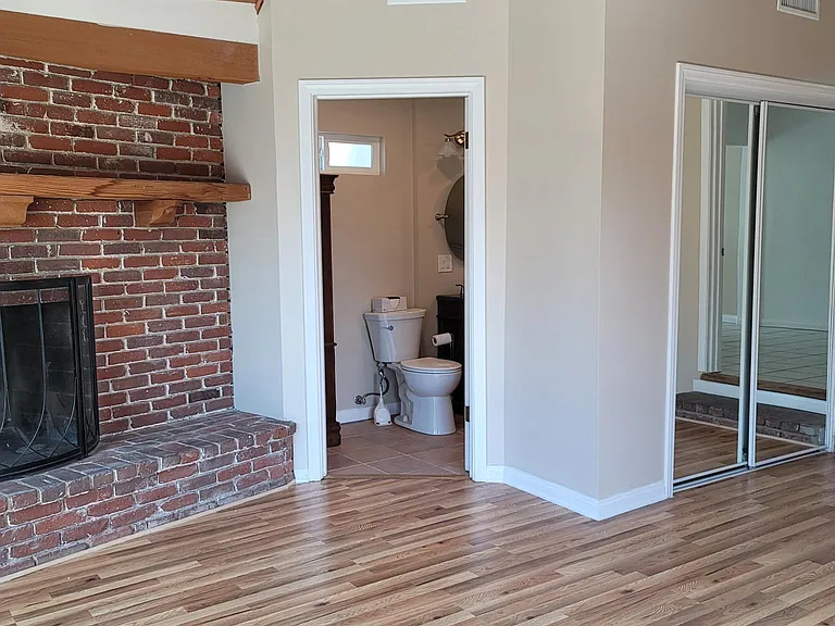 6503 White Oak Ave — Photo 8