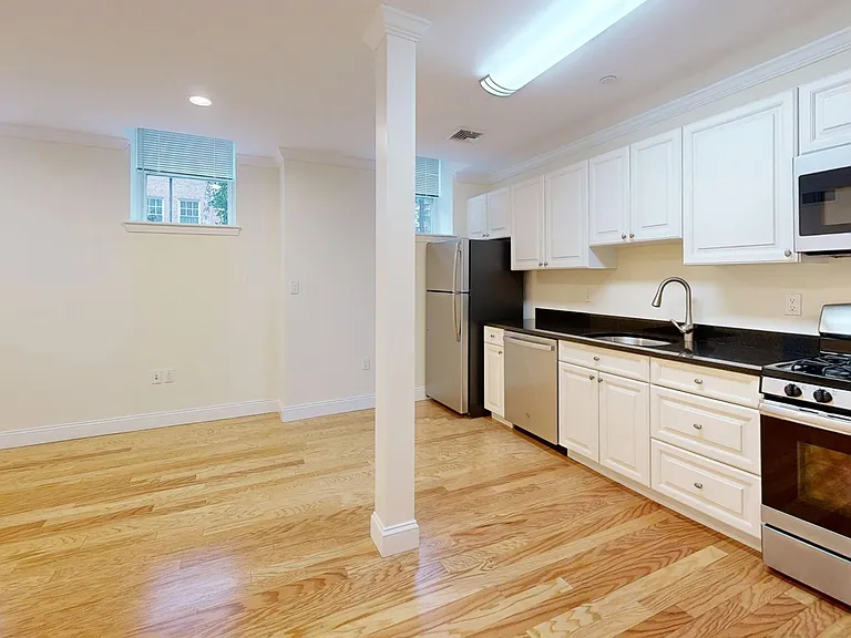 18 Chauncy St #16A — Photo 6