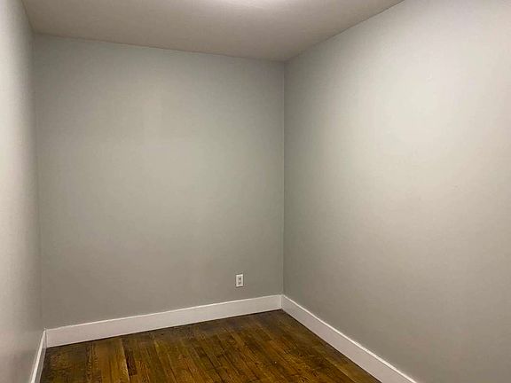 3rd image of 137 E 110th St APT 2FW