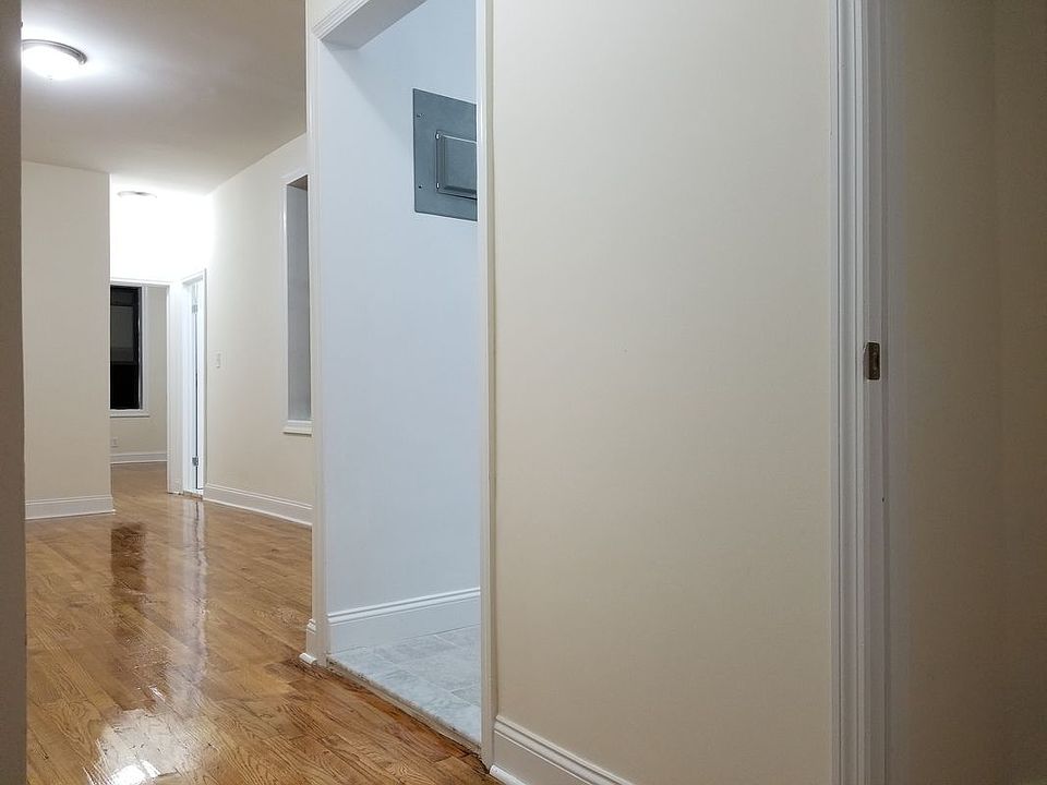 1st image of 974 45th St APT A1