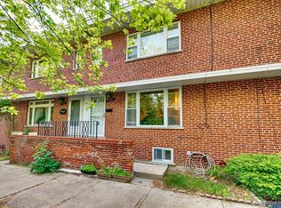 2004 W Farwell Ave #C, Chicago, IL 60645