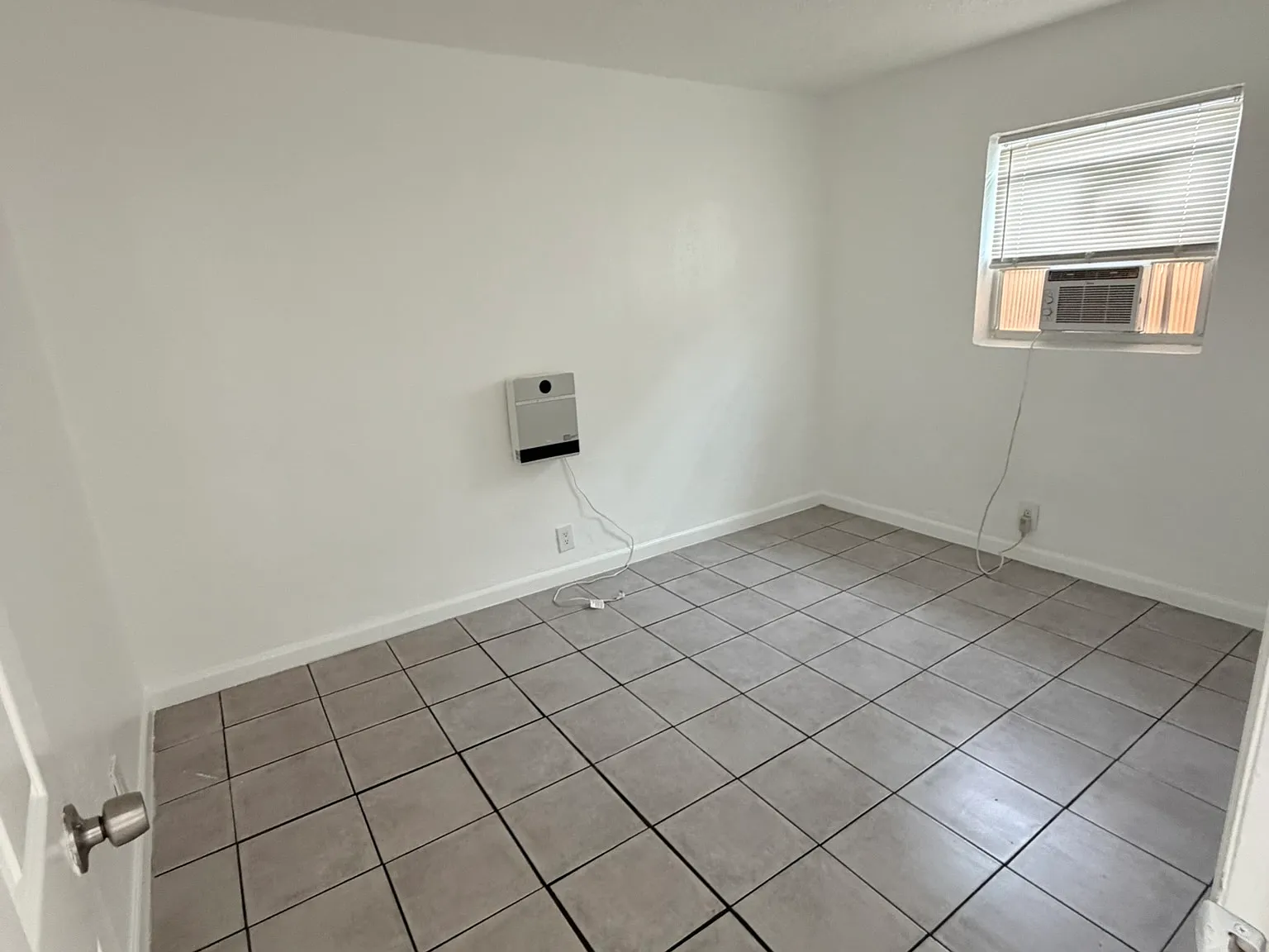 2 bed, $1,000 — Photo 3