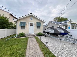 4 W Tampa Ave, Villas, NJ 08251