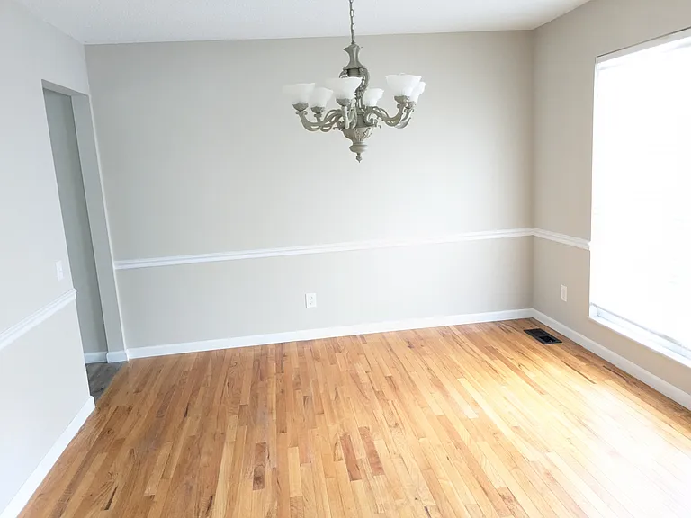 1411 Oldfarm Dr — Photo 8