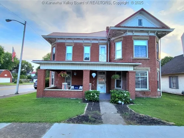 200 Wilson St, Ravenswood, WV 26164