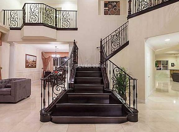 3rd image of 8107 Dolce Flore Ave