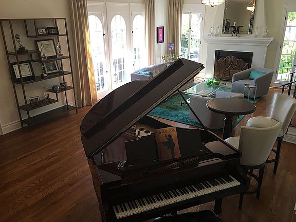 3rd image of 6617 Iris Dr