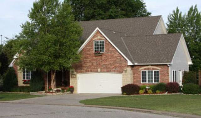 1st image of 16 Shadybrook Dr