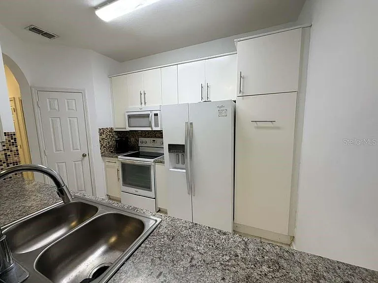 6214 Stevenson Dr #303 — Photo 4