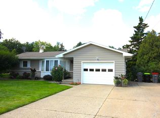 2613 Garfield Ave NW, Grand Rapids, MI 49544